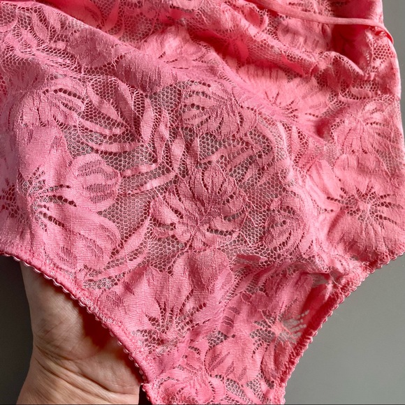 Victoria’s Secret Sheer Pink Floral Lace Thong Bodysuit Small Front Caging - Picture 4 of 14